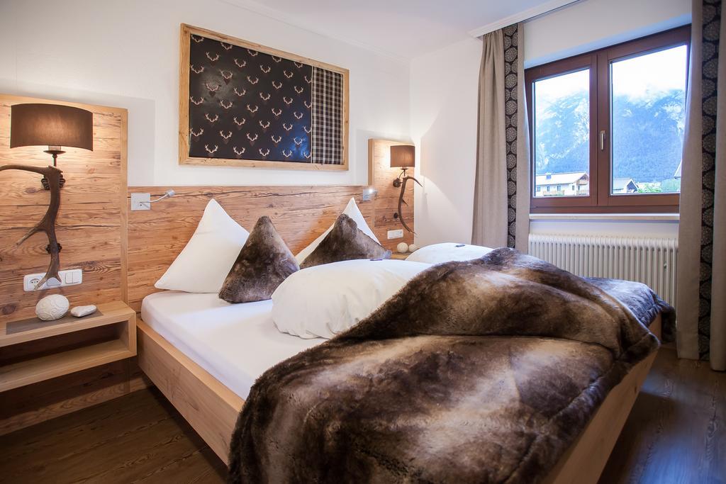 Alpenherz Ferienwohnungen Pertisau Habitación foto