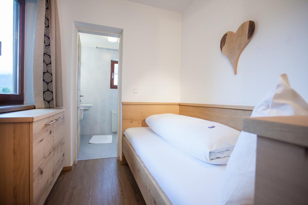 Alpenherz Ferienwohnungen Pertisau Habitación foto